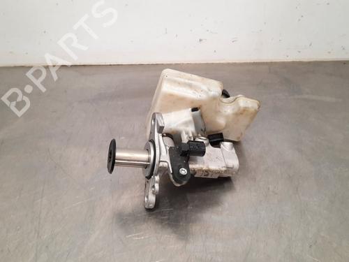 Used Brake master cylinder AUDI Q2 (GAB, GAG) 1.6 TDI (115 hp) 15234543