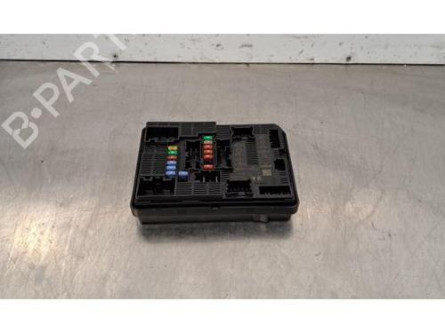 Used Fuse box DACIA SANDERO III 1.0 SCe 65 (67 hp) 30663439