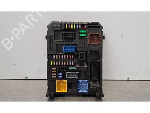 Used Fuse box Fuse box PEUGEOT PARTNER Box Body/MPV (K9) 1.5 BlueHDI 130 4x4 (131 hp) 39754738 39754738
