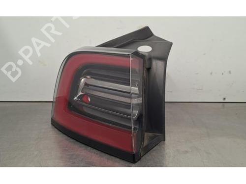 Feu arrière gauche TESLA MODEL Y (5YJY) Long Range All-wheel Drive (514 hp) 31633637