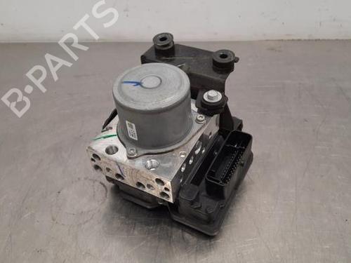 Used ABS pump NISSAN LEAF (ZE1) Electric (150 hp) 21673664