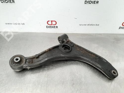 Used Left front suspension arm Left front suspension arm RENAULT MASTER III Bus (JV) 2.3 dCi 145 FWD (JV0F, JV0S, JV0T) (146 hp) 10880570 10880570