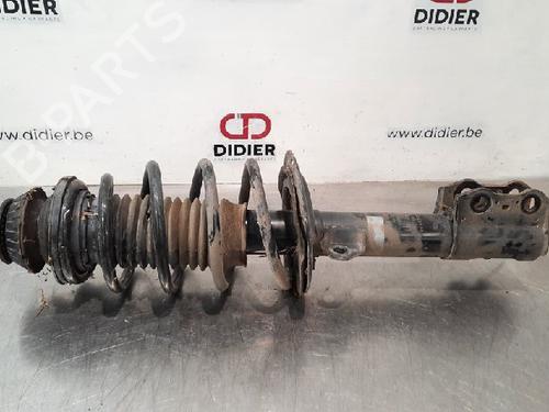 Used Left front shock absorber TOYOTA YARIS (_P13_) 1.5 (NSP131_) (112 hp) 15293023