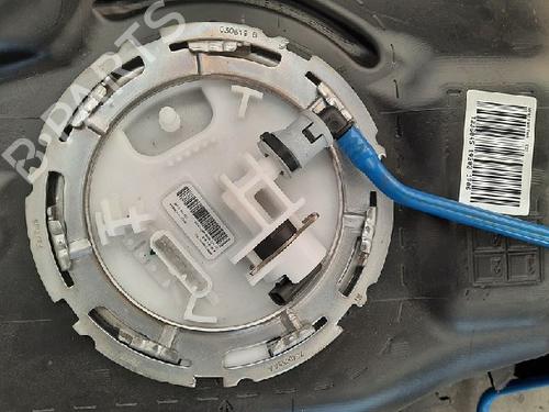 Used Fuel pump MERCEDES-BENZ A-CLASS Saloon (V177) A 200 (177.187) (163 hp) 10812515