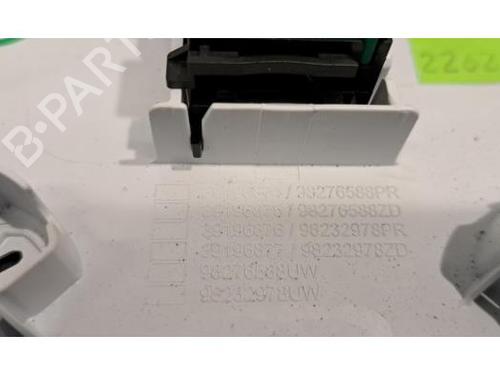 Interior roof light PEUGEOT 208 II (UB_, UP_, UW_, UJ_) e-208 | BP29379534I8 