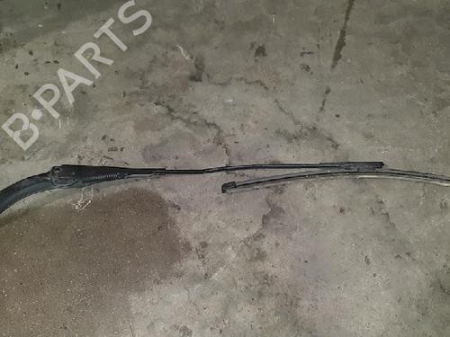 Used Front windshield wiper arm BMW 5 (F10) 518 d (136 hp) 15016962