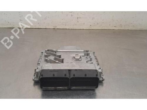 Used Engine control unit (ECU) Engine control unit (ECU) VW GOLF VII (5G1, BQ1, BE1, BE2) 2.0 GTI (245 hp) 33997377 33997377