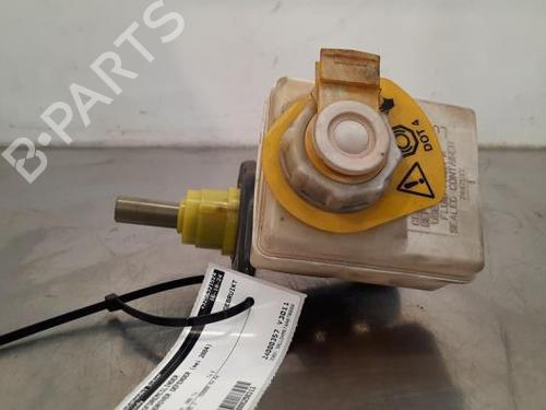 Used Brake master cylinder LAND ROVER DEFENDER Station Wagon (L316) 2.5 Td5 4x4 (L316) (122 hp) 23623872