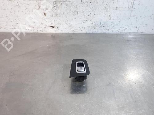 Used Switch MERCEDES-BENZ C-CLASS (W205) C 450 AMG 4-matic (205.064) (367 hp) 23642124