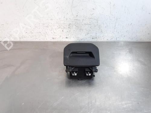 Porte-gobelet/Objets BMW 1 (F40) 116 d (116 hp) 30310565