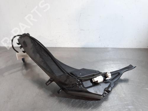 Windscreen washer tank PEUGEOT 308 II (LB_, LP_, LW_, LH_, L3_) 1.6 HDi / BlueHDi 115 | BP17112949C113