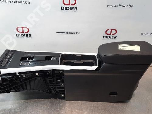 Used Armrest / Center console Armrest / Center console OPEL MOKKA MOKKA-e (76) (136 hp) 10891821 10891821