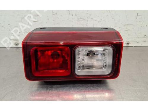 reverse-light-renault-trafic-iii-van-fg_-2014-39418211 main image