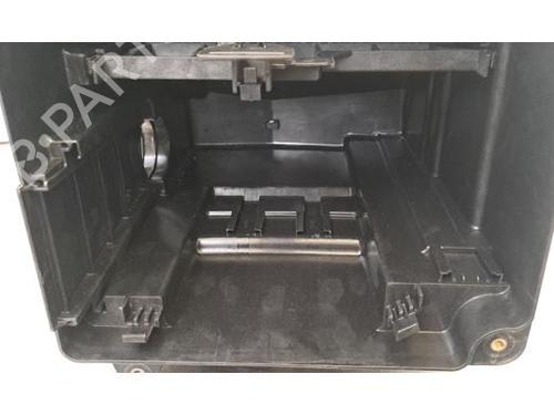 Fuse box RENAULT MASTER III Van (FV) 2.3 dCi 150 FWD (FV0F, FV03, FV09) | BP37674670E1 - Image 4