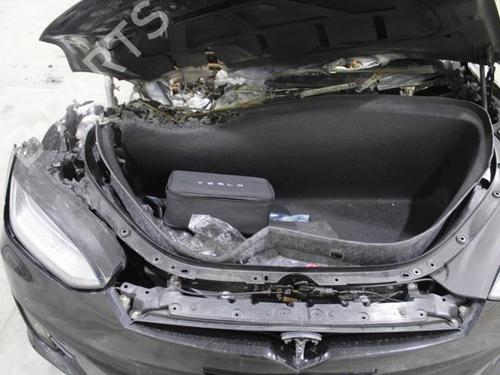 Rør TESLA MODEL X (5YJX) EV AWD | BP19632832M125 