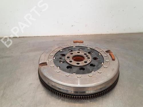 Used Flywheel MERCEDES-BENZ A-CLASS Saloon (V177) AMG A 35 4-matic (177.151) (306 hp) 19649003