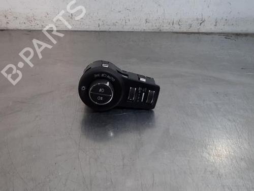 Forlygtekontakt Forlygtekontakt JEEP COMPASS (MP, M6, MV, M7) 1.3 Hybrid 4x4 (240 hp) 39909263 39909263