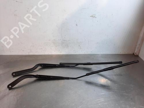 Front windshield wiper arm RENAULT TWINGO III (BCM_, BCA_) 1.0 SCe 70 | BP23585647C143 