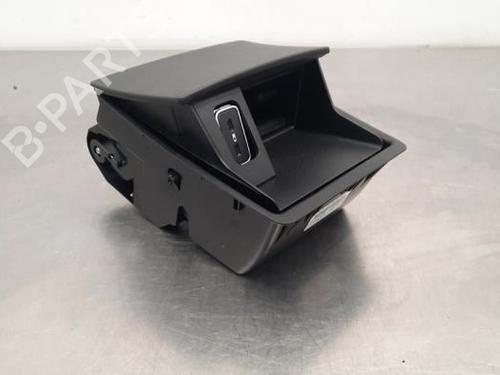 Porte-gobelet/Objets MERCEDES-BENZ GLE (V167) GLE 350 d 4-matic (167.121) (272 hp) 17115191