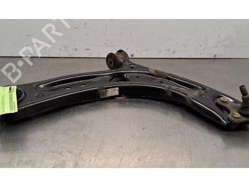 Used Right front suspension arm VW GOLF VII (5G1, BQ1, BE1, BE2) 2.0 TDI (150 hp) 30766501