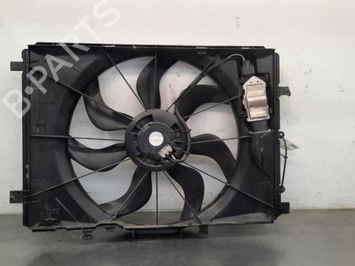 Used Radiator fan MERCEDES-BENZ GLA-CLASS (X156) GLA 220 CDI (156.903) (170 hp) 23613182