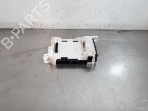 Used Fuse box Fuse box 38606632 38606632