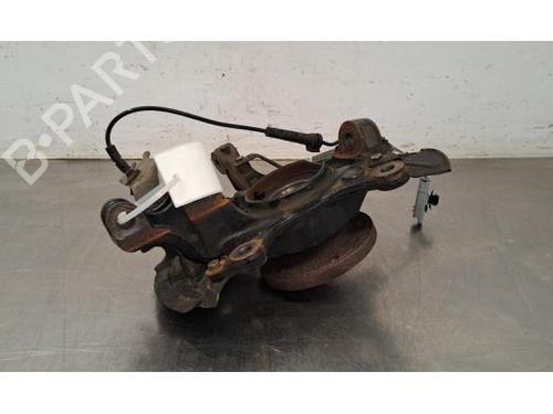 Used Right front steering knuckle PEUGEOT 308 III (FB_, FH_, FP_, F3_, FM_) PureTech 130 (FPHNSL, FPHNST) (131 hp) 25730111