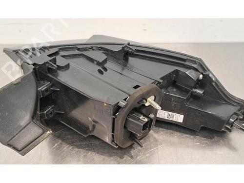 Right taillight PEUGEOT 308 III (FB_, FH_, FP_, F3_, FM_) PureTech 130 (FPHNSL, FPHNST) | BP26968118C35 