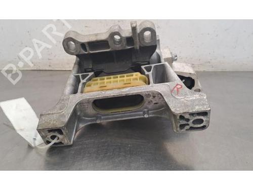 engine-mount-mercedes-benz-sprinter-35-t-van-b907-b910-2018-36757930 main image