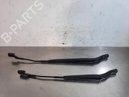 Front windshield wiper arm PEUGEOT 208 II (UB_, UP_, UW_, UJ_) 1.5 BlueHDI 100 | BP23602471C143 