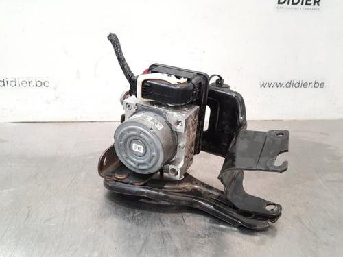 Used ABS pump ABS pump PEUGEOT 208 I (CA_, CC_) 1.5 BlueHDI 100 (102 hp) 10895673 10895673