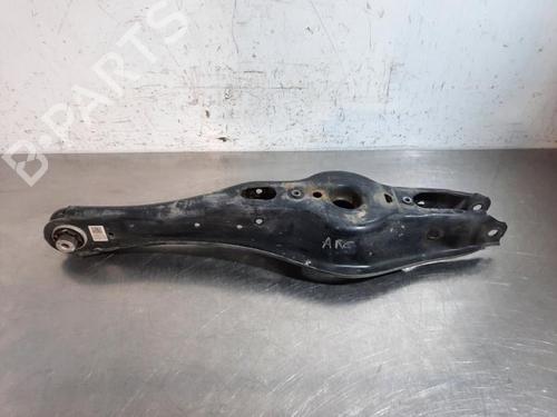 Venstre bagtil bærearm VW TOURAN (5T1) 1.5 TSI (150 hp) 23641863
