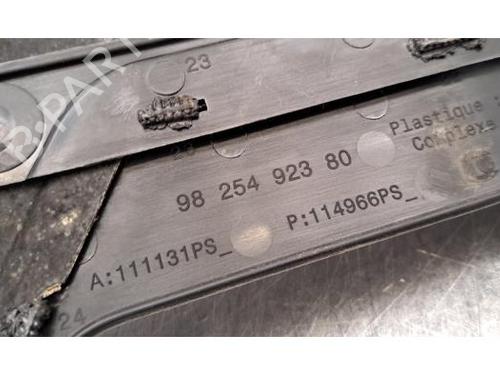 Upper protection PEUGEOT 308 SW III (FC_, FJ_, FR_, F4_, FN_) PureTech 130 (FRHNSL, FRHNST) | BP29962580M93