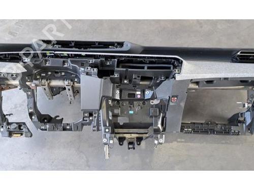 Used Dashboard PEUGEOT 308 III (FB_, FH_, FP_, F3_, FM_) e-308 (FMZKWZ) (156 hp) 28572434