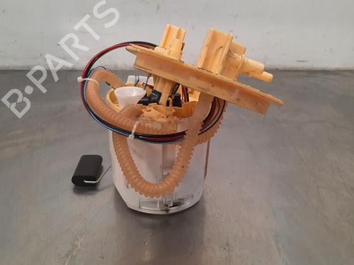 Used Fuel pump MERCEDES-BENZ GLA (H247) GLA 180 d (247.710) (116 hp) 19648765