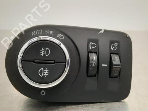 Used Headlight switch OPEL ASTRA K Sports Tourer (B16) 1.6 CDTi (35) (110 hp) 23592575