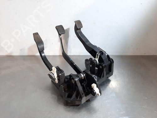 Used Break pedal OPEL KARL (C16) 1.0 (75 hp) 17563311