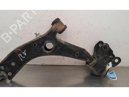 Used Right front suspension arm Right front suspension arm VOLVO V40 Hatchback (525) D2 (120 hp) 33753172 33753172