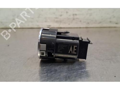 Switch TOYOTA COROLLA Estate (_E21_) 1.8 Hybrid (ZWE211W) | BP39230571I30 - Image 2