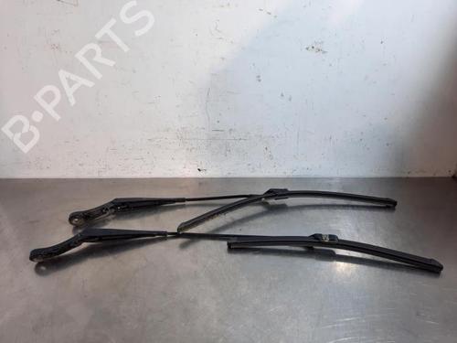 Front windshield wiper arm PEUGEOT 308 SW II (LC_, LJ_, LR_, LX_, L4_) 1.6 BlueHDi 100 | BP23590975C143 