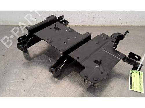 Used Support PEUGEOT 308 III (FB_, FH_, FP_, F3_, FM_) e-308 (FMZKWZ) (156 hp) 30057166