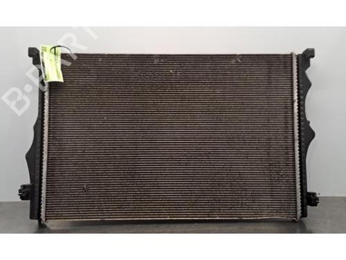Used Water radiator MERCEDES-BENZ A-CLASS Saloon (V177) A 180 (177.184) (136 hp) 31054333
