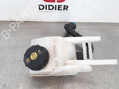Used Brake fluid reservoir OPEL ZAFIRA TOURER C (P12) 1.6 CDTI (75) (136 hp) 15018276