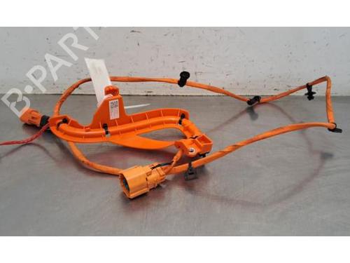 cable-tesla-model-3-5yj3-2017-36572810 main image