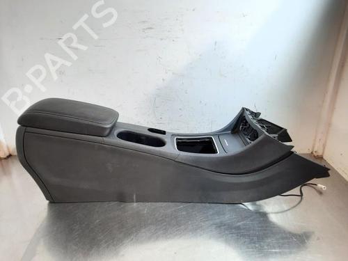 Used Middle console MERCEDES-BENZ A-CLASS (W176) A 180 CDI / d (176.012) (109 hp) 25125347