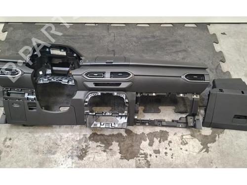 Used Dashboard Dashboard DACIA SANDERO III 1.0 TCe 100 ECO-G (101 hp) 40065746 40065746