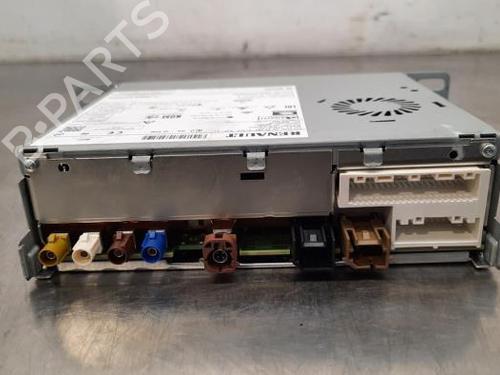 Used Radio RENAULT CAPTUR II (HF_) TCe 90 (HFM6) (91 hp) 23630187