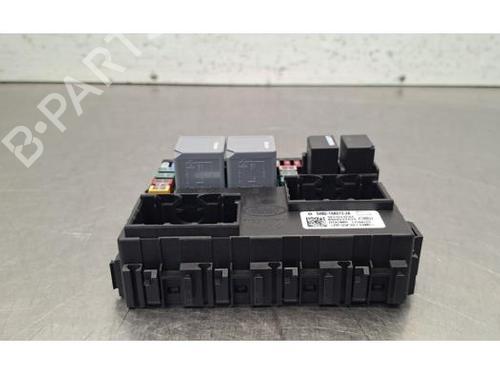 Used Fuse box Fuse box LAND ROVER DEFENDER Station Wagon (L663) D200 MHEV 4x4 (200 hp) 40517656 40517656