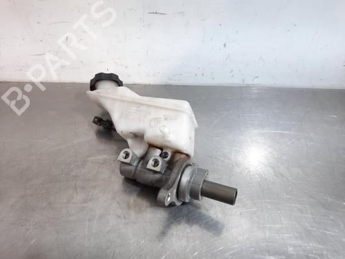 Used Brake master cylinder KIA SPORTAGE IV (QL, QLE) 2.0 CRDi AWD (136 hp) 15789606