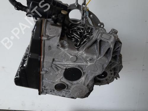 Used Gearbox MERCEDES-BENZ GLA-CLASS (X156) GLA 180 (156.942) (122 hp) 15787926